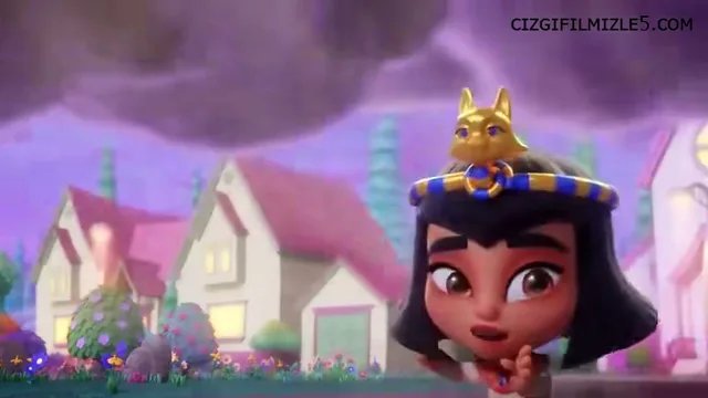 Cadılar Bayramını Kurtarıyor