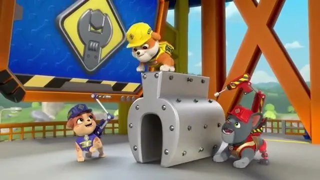 Paw Petrol - Rubble ve Paw Patrol Skye'ın Dağ Evi İnşa Etme Kurtarma Görevi